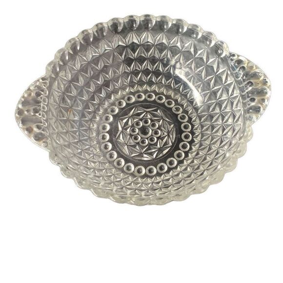 Vintage Crystal Cut Double Handle Bowl Elegant Perfect for Candy Keys and More - Picture 3 of 9